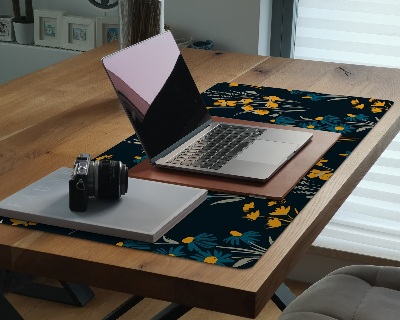 Podložka na písací stôl Tmavo kvetinový motív
