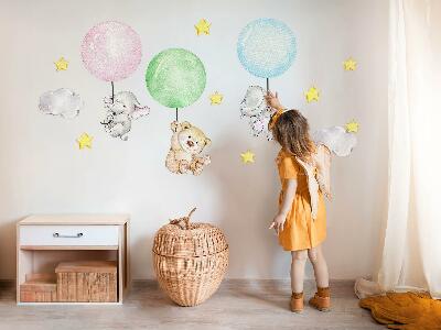 Samolepky na stenu 60x84 Malé zvieratká s balónikmi v pastelových farbách