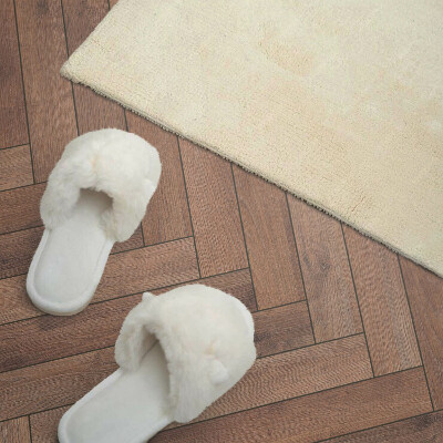 Samolepiaci panel na stenu Dosky usporiadané do vzoru rybej kosti