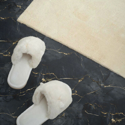 Samolepiaci panel na stenu Mramorový motív s jemnými žilkami