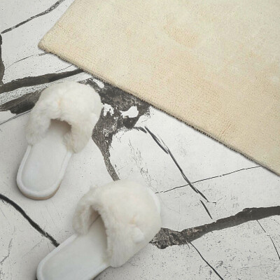 Samolepiaci panel na stenu Mramorový motív s výraznými žilkami