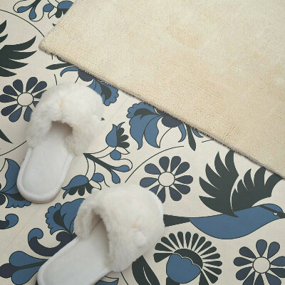 Obdĺžnikový stenový panel Motív vtákov medzi farebnými kvetmi