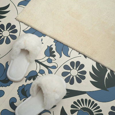 Obdĺžnikový stenový panel Motív vtákov medzi farebnými kvetmi