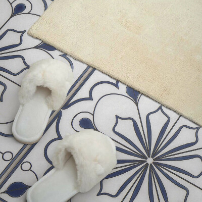 Samolepiaci panel na stenu Kvetinový motív v keramickom štýle