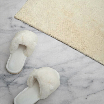 Samolepiaci panel na stenu Mramorová kompozícia s jemnými žilkami