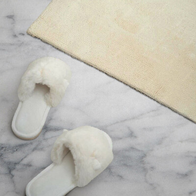 Samolepiaci panel na stenu Mramorová kompozícia s jemnými žilkami