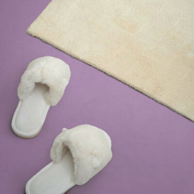 Samolepiaci panel na stenu Svetlofialové kúzlo