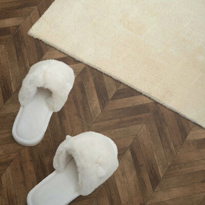 Štvorcový panel na stenu Dosky v klasickom vzore rybej kosti