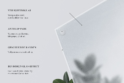 Sklenená stolová doska štvorcového tvaru, polopriehľadná