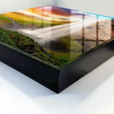 Úchvatná krajina so zeleňou v pozadí