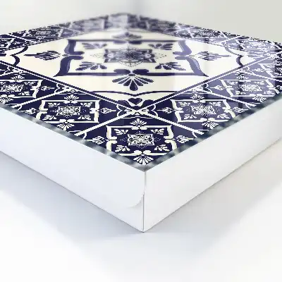 Klasická elegancia s kvetinovými motívmi