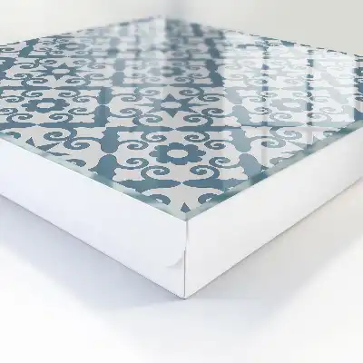 Geometrická elegancia v odtieňoch modrej