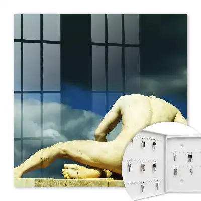 Klasická elegancia s oblačným pozadím