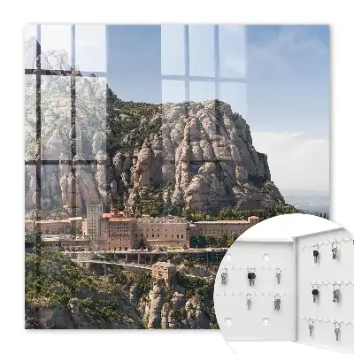 Horská architektúra obohatená o kláštor