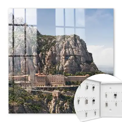 Horská architektúra obohatená o kláštor