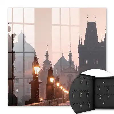 Historický most pri západe slnka
