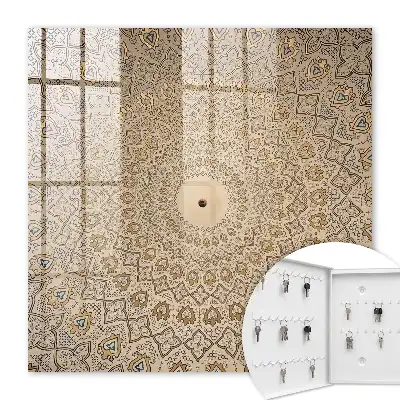 Zdobená mandala symetrie a elegancie