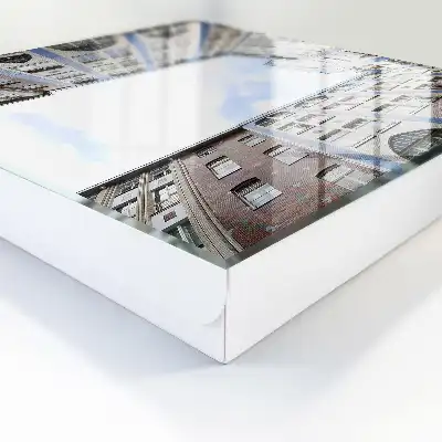 Moderná architektúra s výhľadom na oblohu