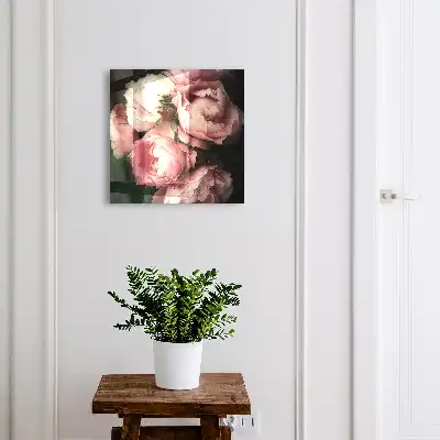 Kvetinové kúzlo na tmavom pozadí