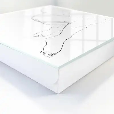Žena s čiarovou grafikou v minimalistickom štýle