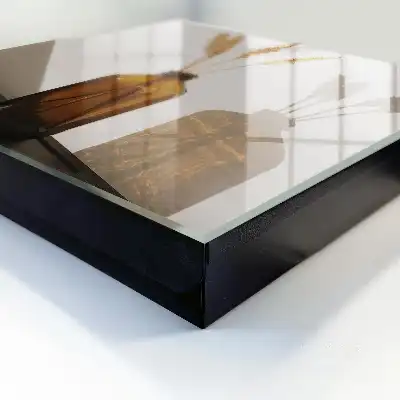 Fľaša cereálií v minimalistickom štýle