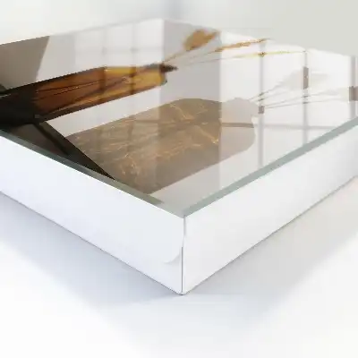 Fľaša cereálií v minimalistickom štýle