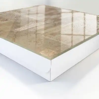 Stará architektúra na béžovom pozadí