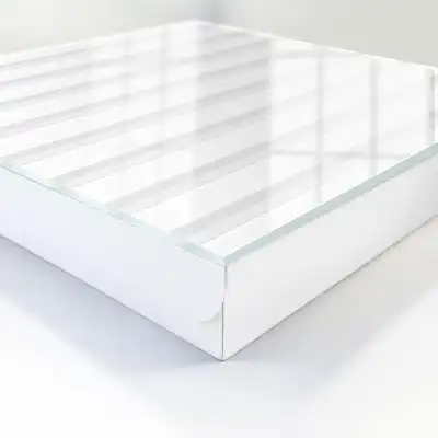 Zvislé pruhy v minimalistickom štýle