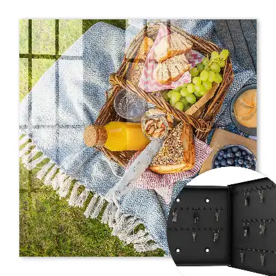 Idylický piknik plný lahôdok