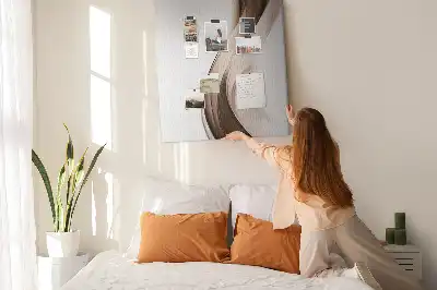 Korková nástenka s motívom abstraktnej vlny