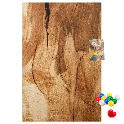 Nástenka s prírodnou textúrou dreva