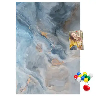 Nástenka s mramorovým vzorom