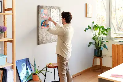 Drevená nástenka z parketových dosiek
