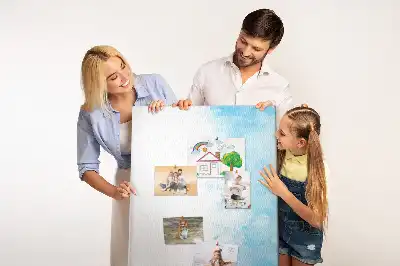 Nástenka s motívom akvarelových škvŕn