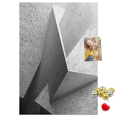 Korková tabuľa s motívom abstraktnej geometrie