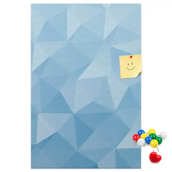 Korková nástenka s geometrickým motívom