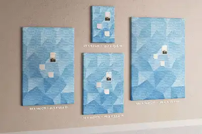 Korková nástenka s geometrickým motívom
