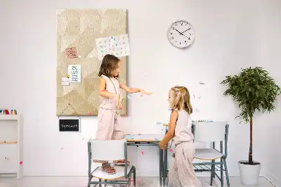 Nástenka s lineárnym motívom