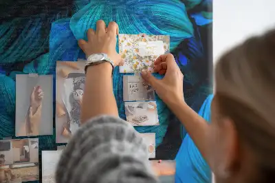 Nástenka s motívom tropických listov