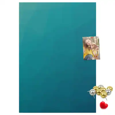 Korková tabuľa s motívom geometrickej abstrakcie