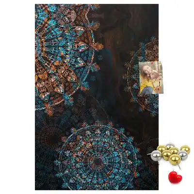 Dekoratívna korková nástenka s motívom mandaly