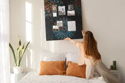 Dekoratívna korková nástenka s motívom mandaly