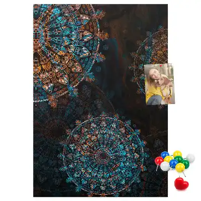 Dekoratívna korková nástenka s motívom mandaly
