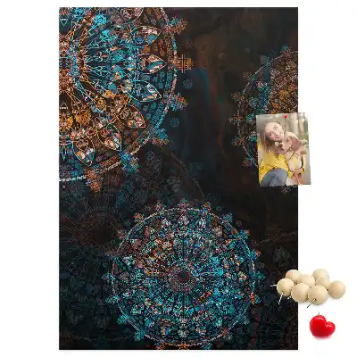 Dekoratívna korková nástenka s motívom mandaly