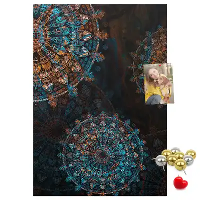 Dekoratívna korková nástenka s motívom mandaly