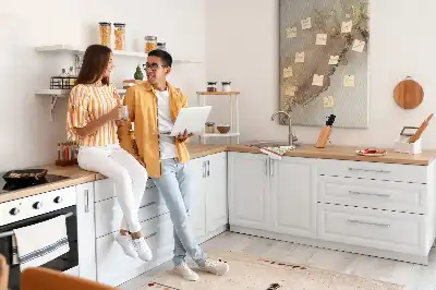 Korková tabuľa s motívom lesklého mramoru