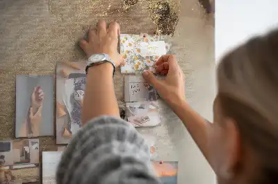 Korková tabuľa s motívom lesklého mramoru