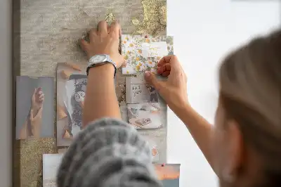 Korková tabuľa s motívom lesklého mramoru