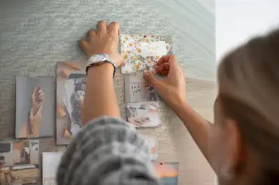 Nástenka so zmiešanou farebnou paletou