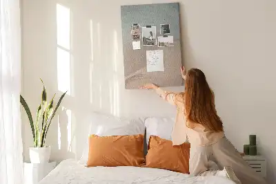 Nástenka so zmiešanou farebnou paletou